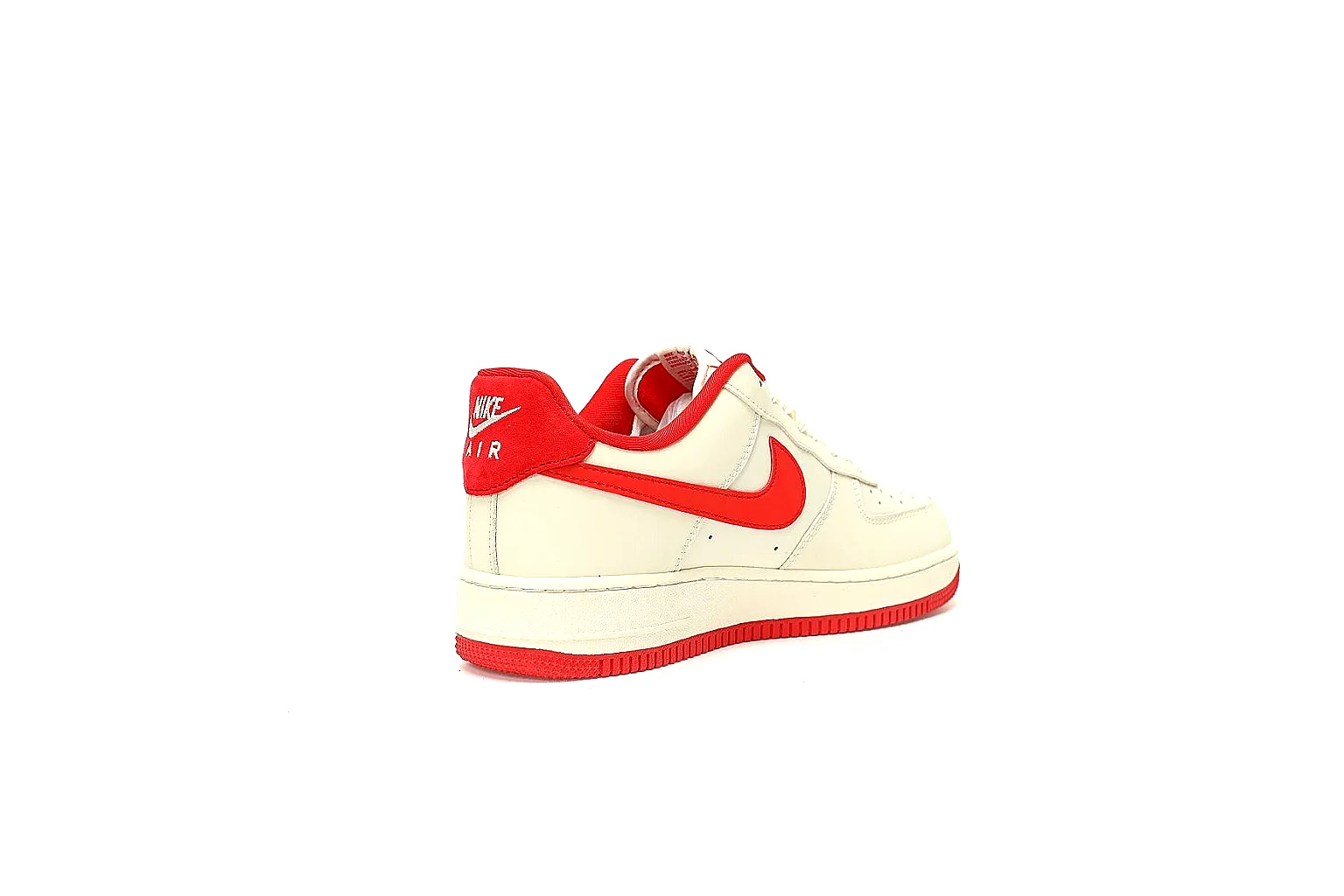 Kako Scout comparison images for Nike White Red Low Court Sneaker thumbnail 2