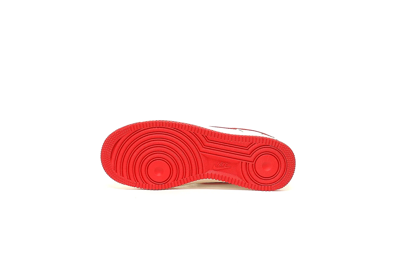 Kako Scout comparison images for Nike White Red Low Court Sneaker thumbnail 4