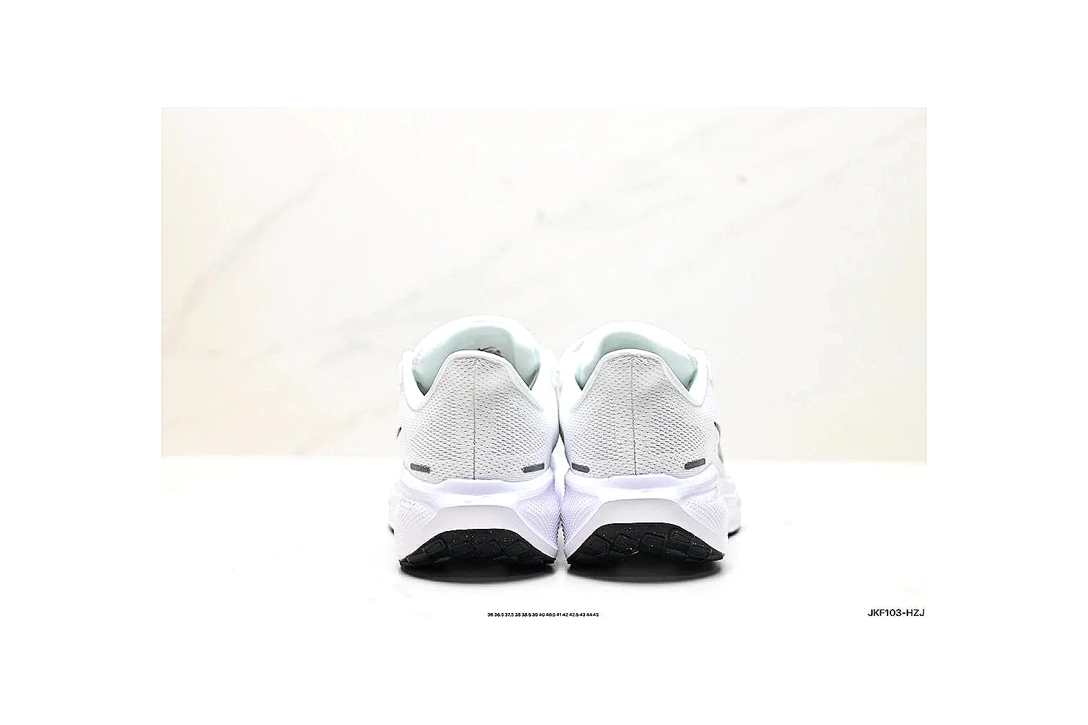 kakoscout.com Nike White Runner White Black comparison signal card six-photo gallery thumbnail 5