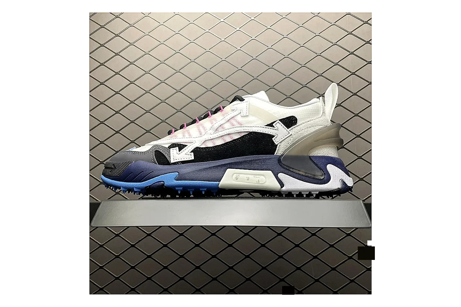 Off-White Out Of Office White Navy comparison signal photo with white navy out-of-office low-top with mixed upper and low top shape