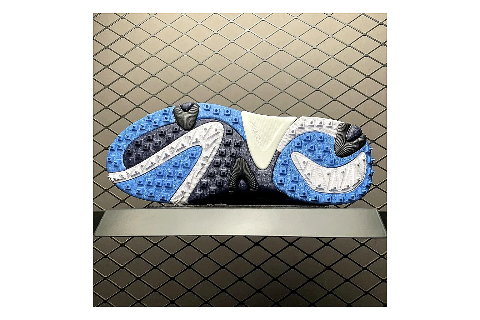 Off-White Out Of Office White Navy comparison signal photo with white navy out-of-office low-top with mixed upper and low top shape thumbnail 4