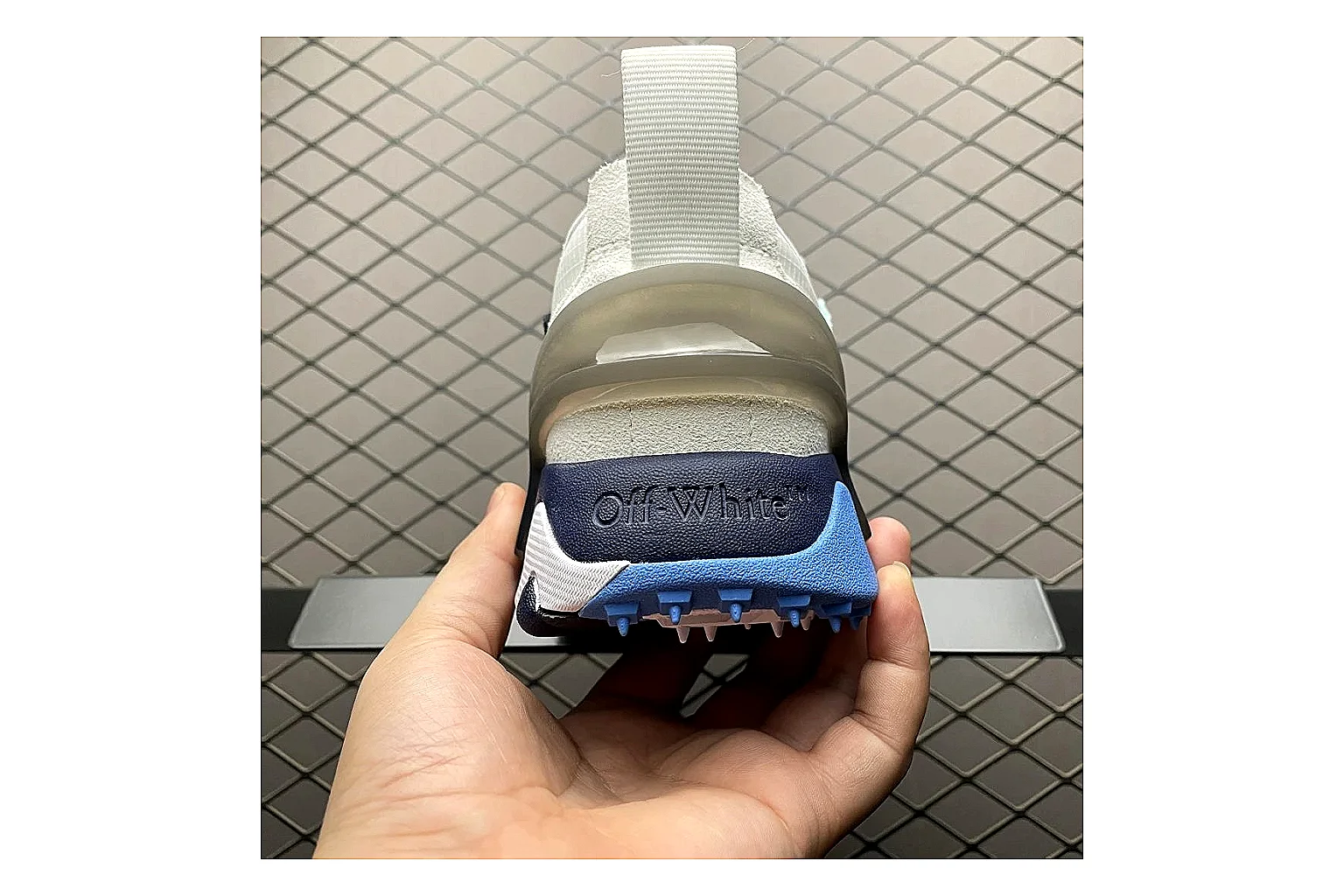 Off-White Out Of Office White Navy comparison signal photo with white navy out-of-office low-top with mixed upper and low top shape thumbnail 6