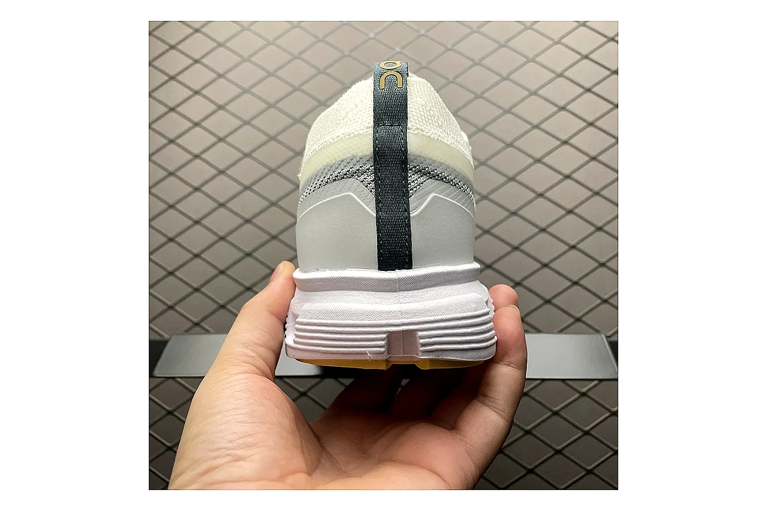 On Cloud 6 White Grey Sneaker comparison signal photo with white grey cloud 6 runner with mixed upper and trainer shape thumbnail 6
