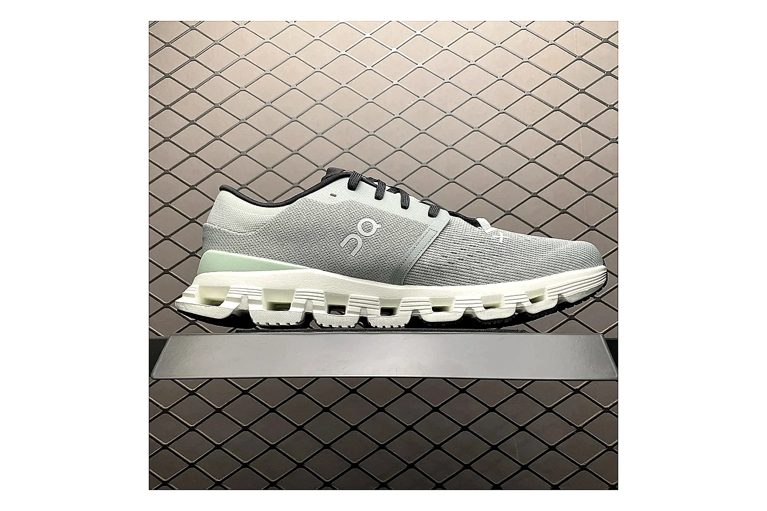 On Cloud X Grey Green Sneaker comparison signal photo with grey green cloud x trainer with mixed upper and trainer shape thumbnail 2