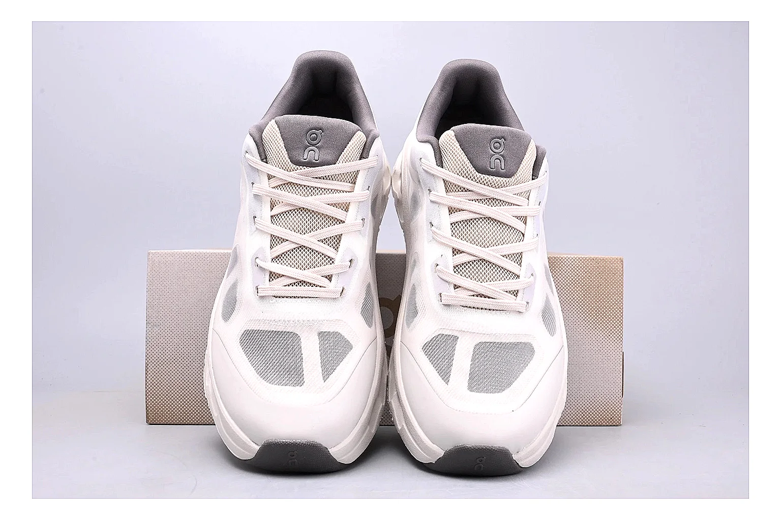 On Cloudtilt White Grey Sneaker comparison signal photo with white grey cloudtilt lifestyle trainer with mixed upper and trainer shape thumbnail 4