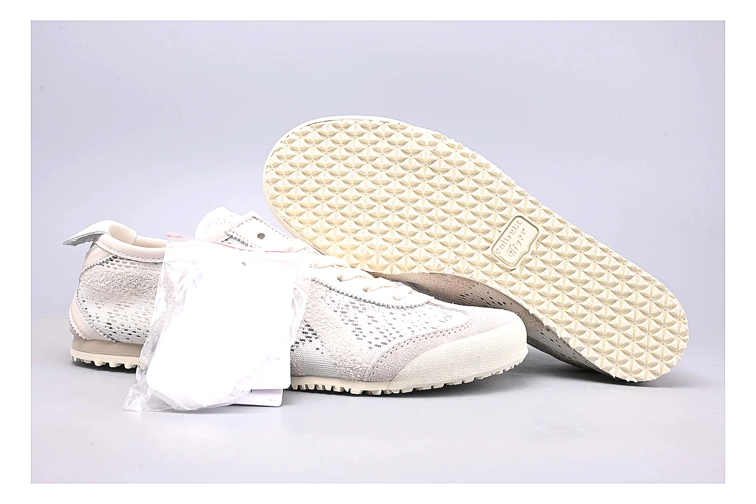 Onitsuka Tiger Mexico 66 Cream comparison signal photo with cream mexico 66 low-top with mixed upper and low top shape thumbnail 5