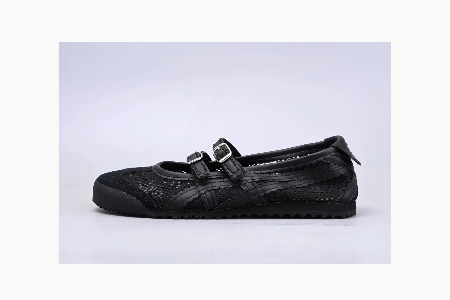 Onitsuka Tiger Black Leather Sneaker comparison signal photo with black black leather retro low-top with leather upper and low top shape