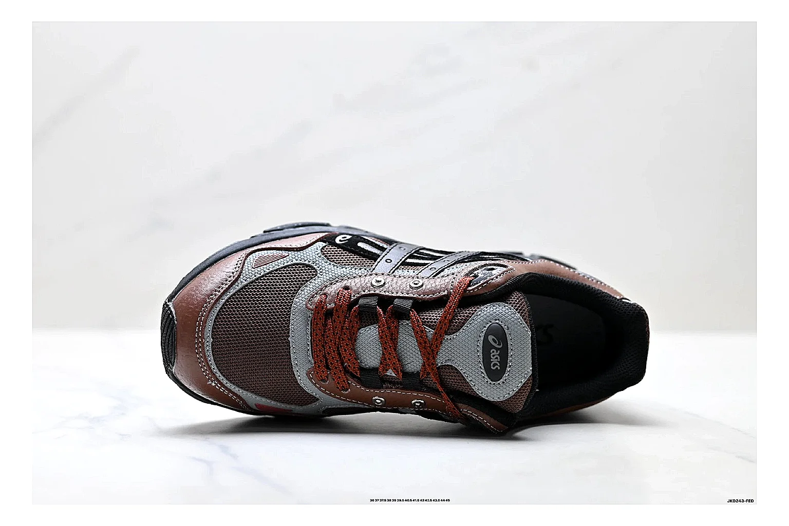 Onitsuka Tiger GEL-C 2.0 Brown Black Sneakers comparison signal photo with brown black mesh runner sneakers with mesh-leather texture, side-profile shape, upper panel lines, and outsole detail thumbnail 2