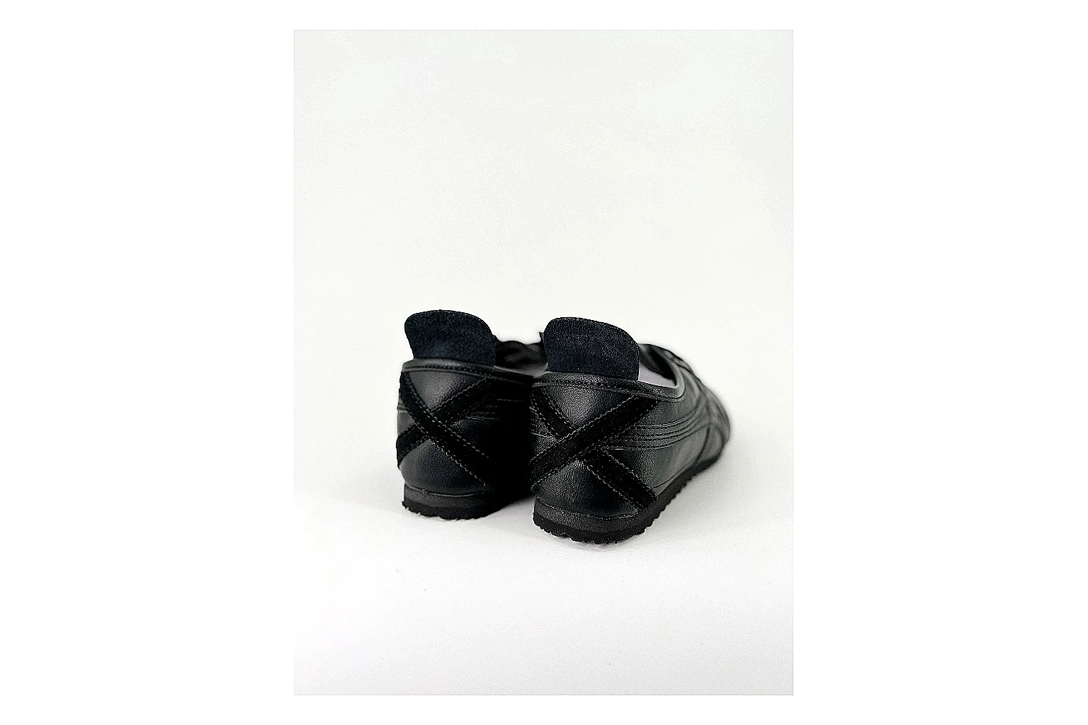 kakoscout.com Onitsuka Tiger Mexico 66 Black comparison signal card six-photo gallery thumbnail 3