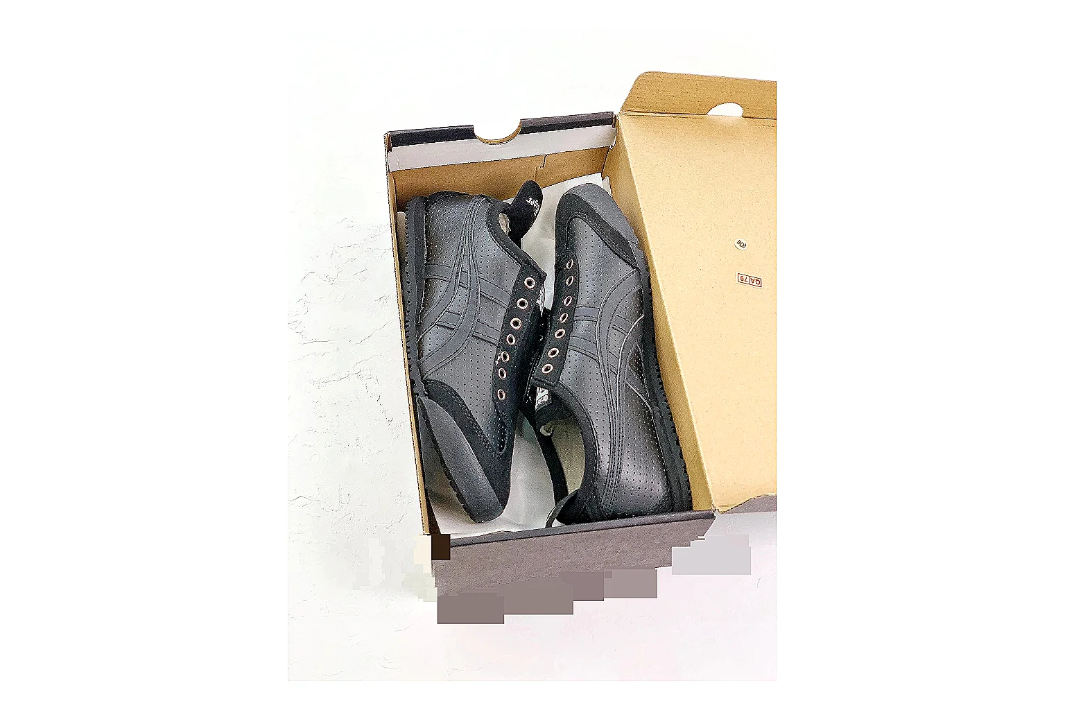 kakoscout.com Onitsuka Tiger Mexico 66 Black Gray comparison signal card six-photo gallery thumbnail 2