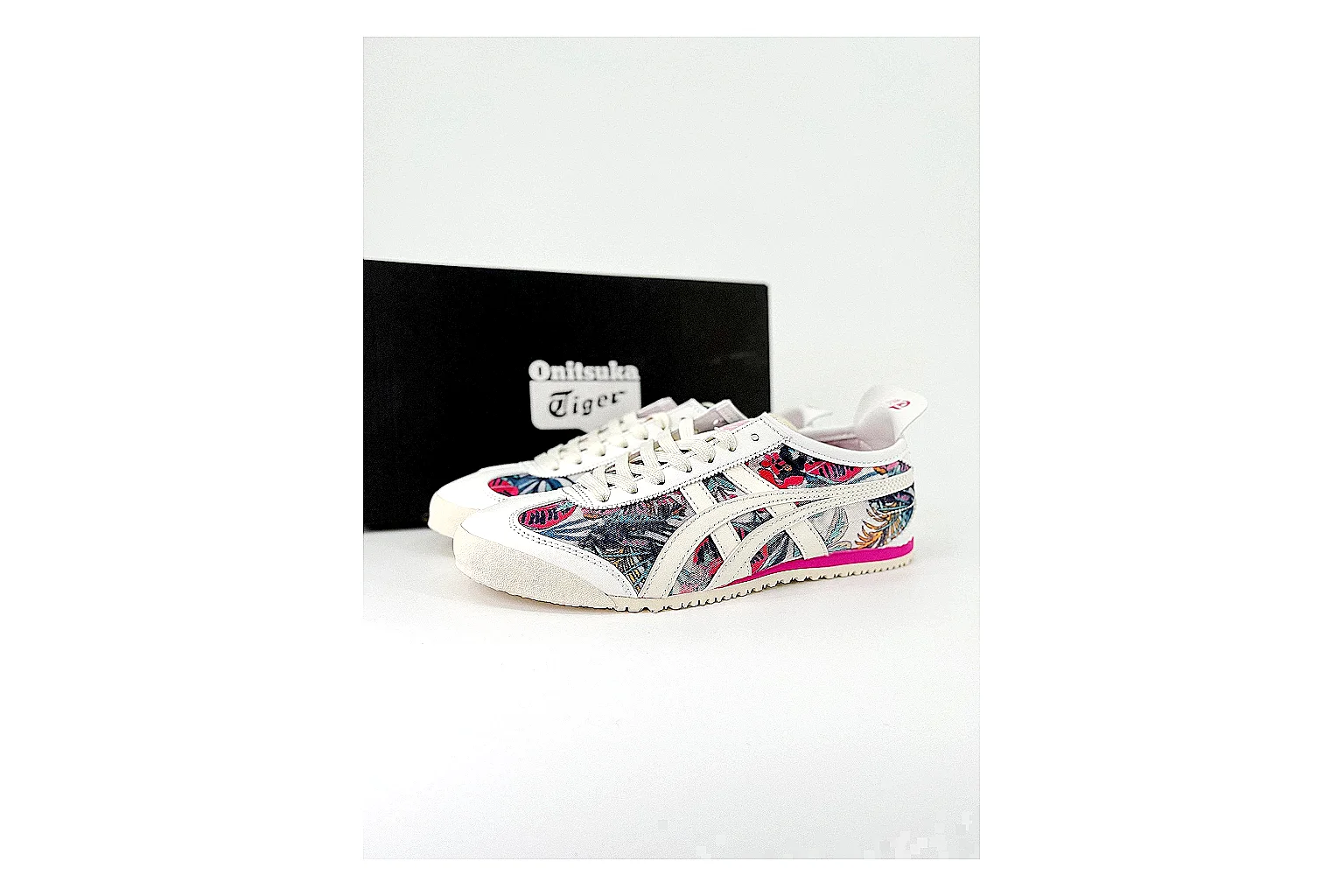 kakoscout.com Onitsuka Tiger Mexico 66 White Red comparison signal card six-photo gallery thumbnail 2