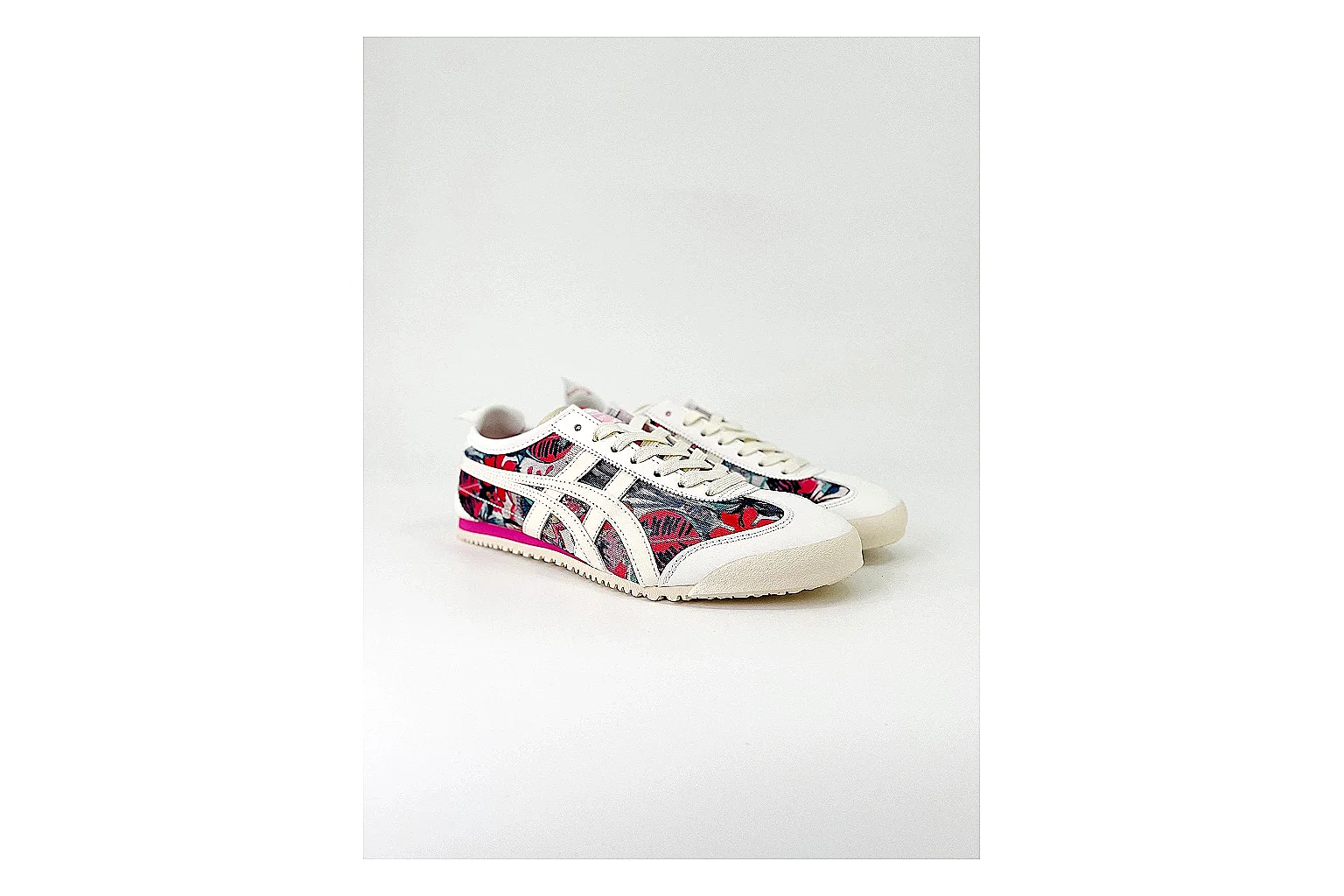 kakoscout.com Onitsuka Tiger Mexico 66 White Red comparison signal card six-photo gallery
