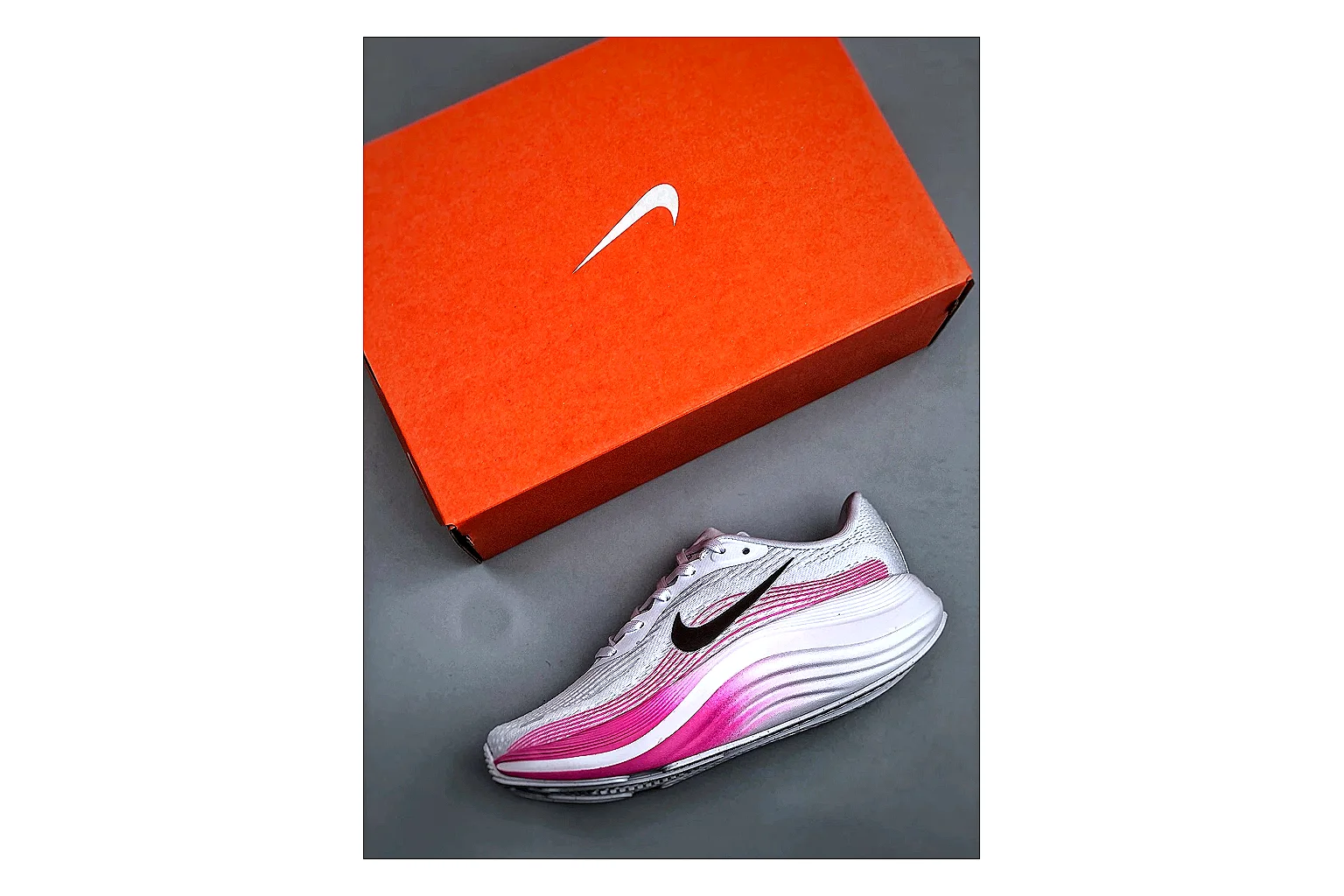 Casual Low-Top Sneaker 0765 comparison signal photo with casual low-top sneaker with clean paneling, textured upper and six-view gallery for daily streetwear styling plus side-profile shape, upper panel lines, and outsole detail thumbnail 6
