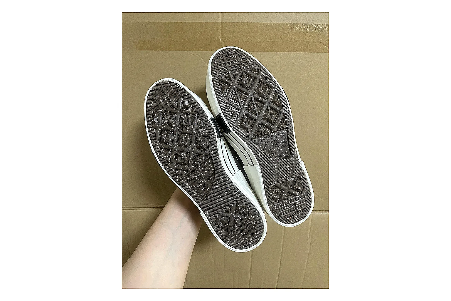 Casual Low-Top Sneaker 0775 comparison signal photo with casual low-top sneaker with clean paneling, textured upper and six-view gallery for daily streetwear styling plus side-profile shape, upper panel lines, and outsole detail thumbnail 3