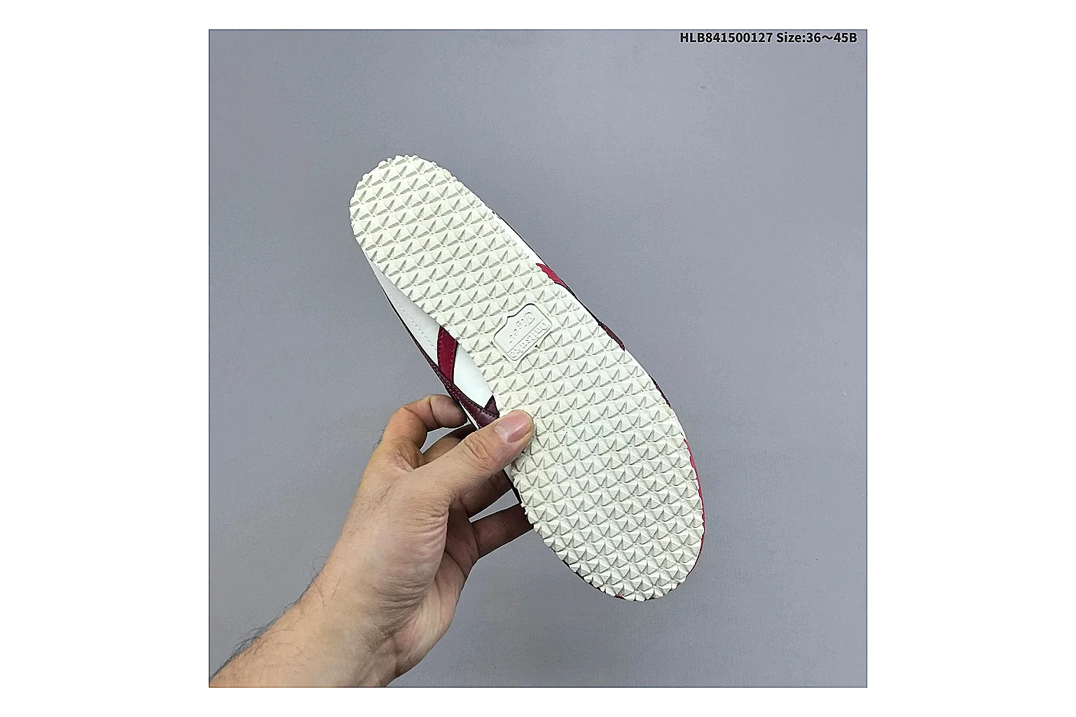 Casual Low-Top Sneaker 0950 comparison signal photo with casual low-top sneaker with clean paneling, textured upper and six-view gallery for daily streetwear styling plus side-profile shape, upper panel lines, and outsole detail thumbnail 3