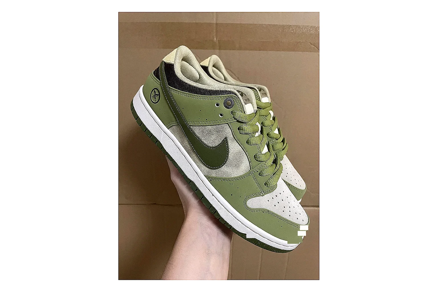 Casual Low-Top Sneaker 4988 comparison signal photo with casual low-top sneaker with clean paneling, textured upper and six-view gallery for daily streetwear styling plus side-profile shape, upper panel lines, and outsole detail
