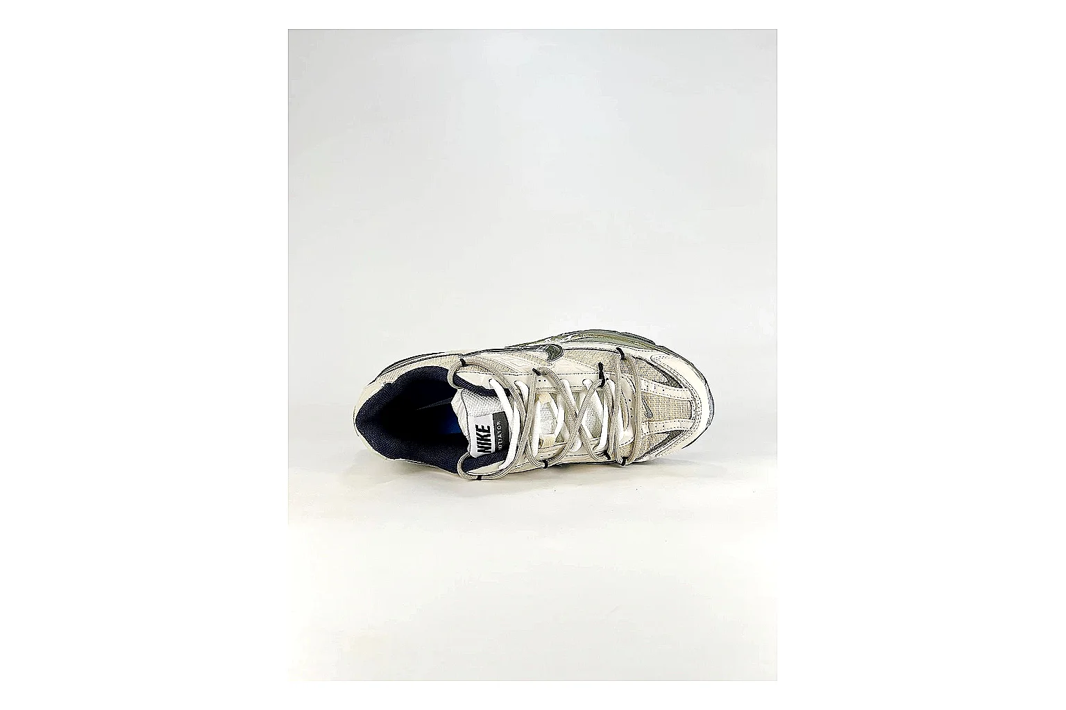 Other Casual Low-Top Sneaker 5134 comparison photo showing textured low-top upper, clean paneling, daily casual silhouette, and straightforward sole shape thumbnail 2