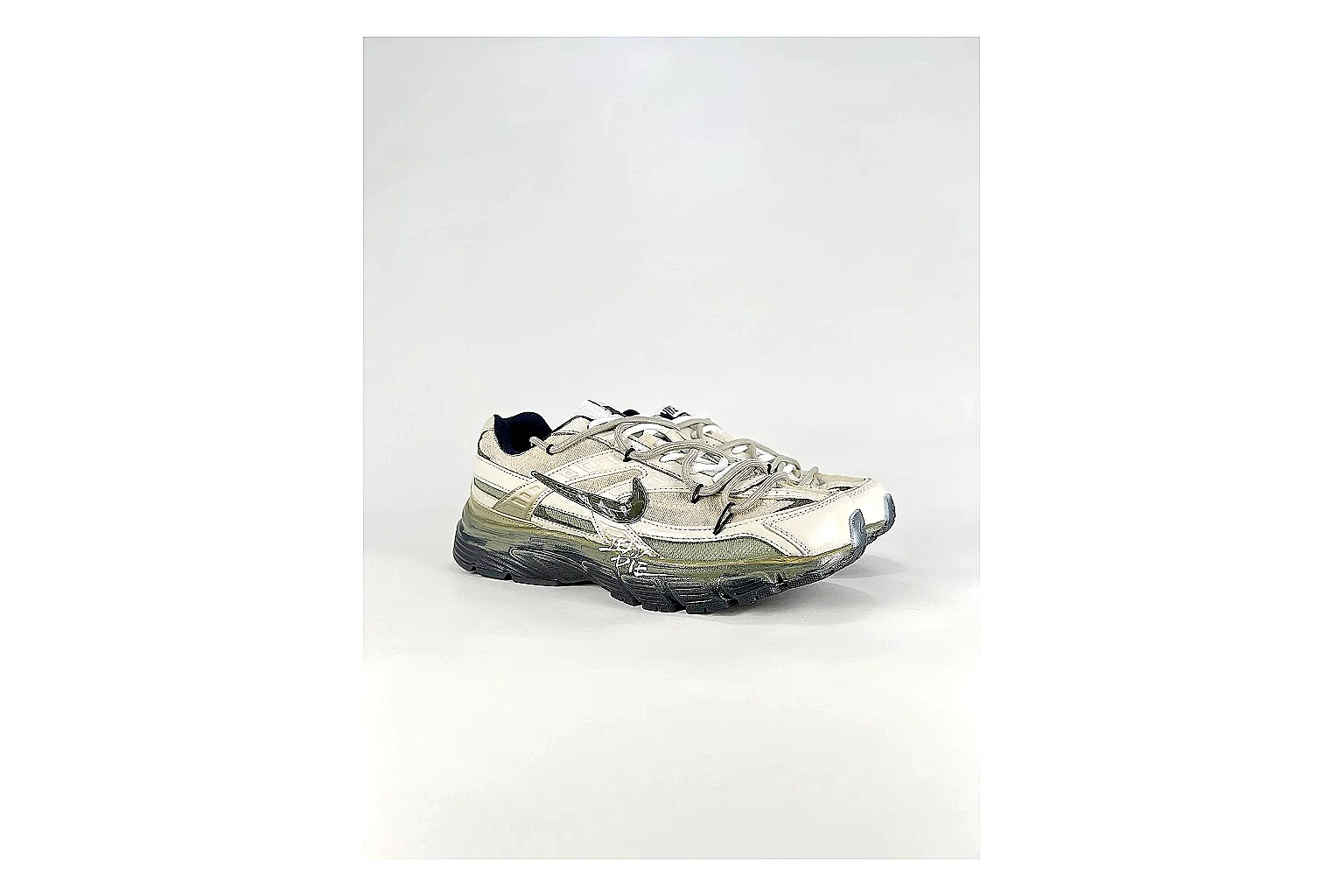 Other Casual Low-Top Sneaker 5134 comparison photo showing textured low-top upper, clean paneling, daily casual silhouette, and straightforward sole shape thumbnail 6