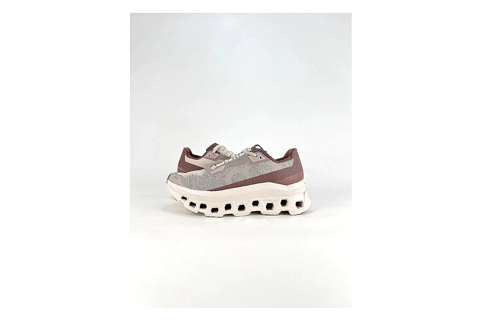 Other Casual Low-Top Sneaker 5153 comparison photo showing clean low-top paneling, textured upper, daily streetwear shape, and six-view gallery coverage