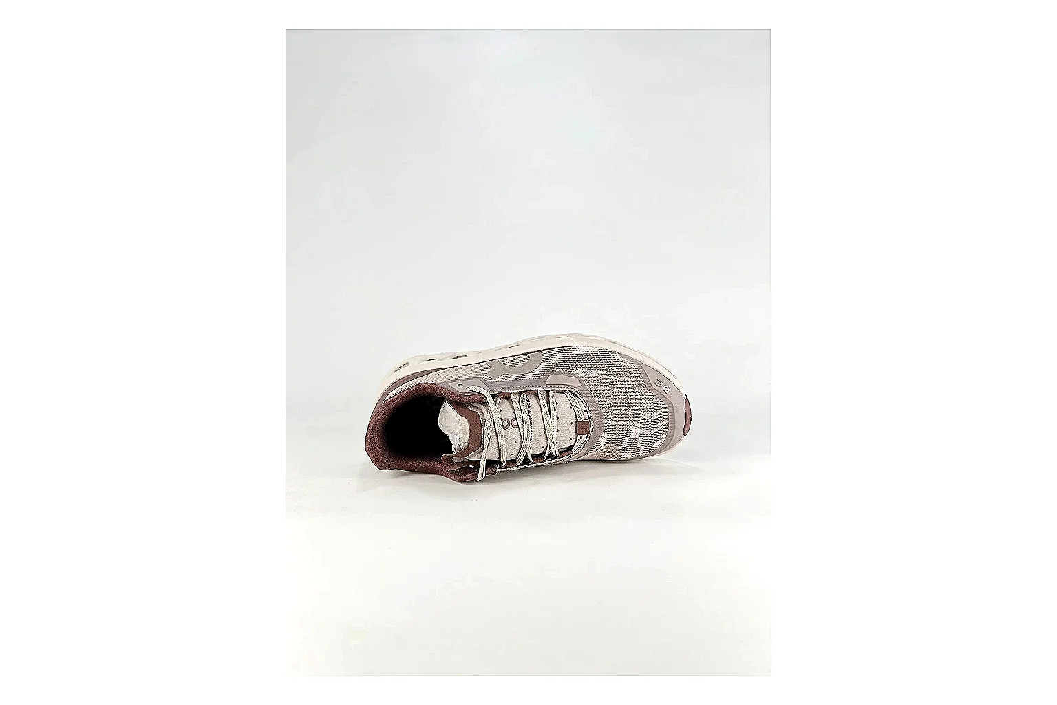 Other Casual Low-Top Sneaker 5153 comparison photo showing clean low-top paneling, textured upper, daily streetwear shape, and six-view gallery coverage thumbnail 2