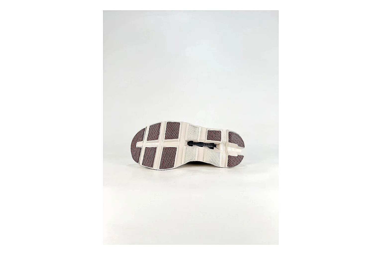 Other Casual Low-Top Sneaker 5153 comparison photo showing clean low-top paneling, textured upper, daily streetwear shape, and six-view gallery coverage thumbnail 4
