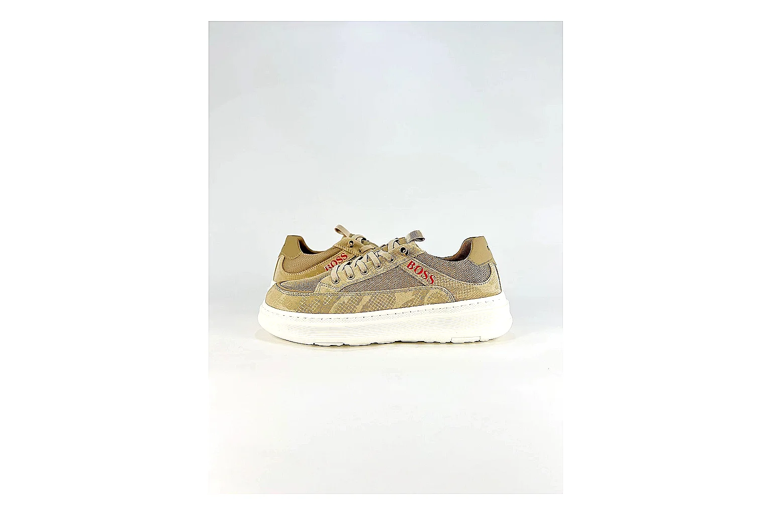 Casual Low-Top Sneaker 5218 comparison signal photo with red casual low-top with mixed-material upper and low-profile shape