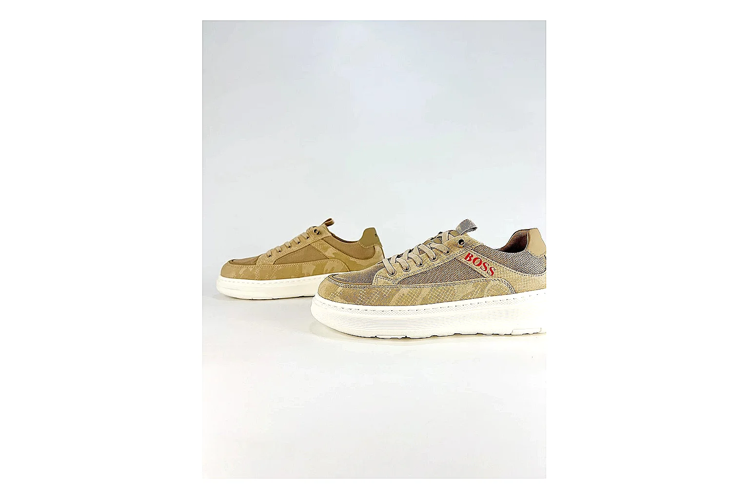 Casual Low-Top Sneaker 5218 comparison signal photo with red casual low-top with mixed-material upper and low-profile shape thumbnail 5