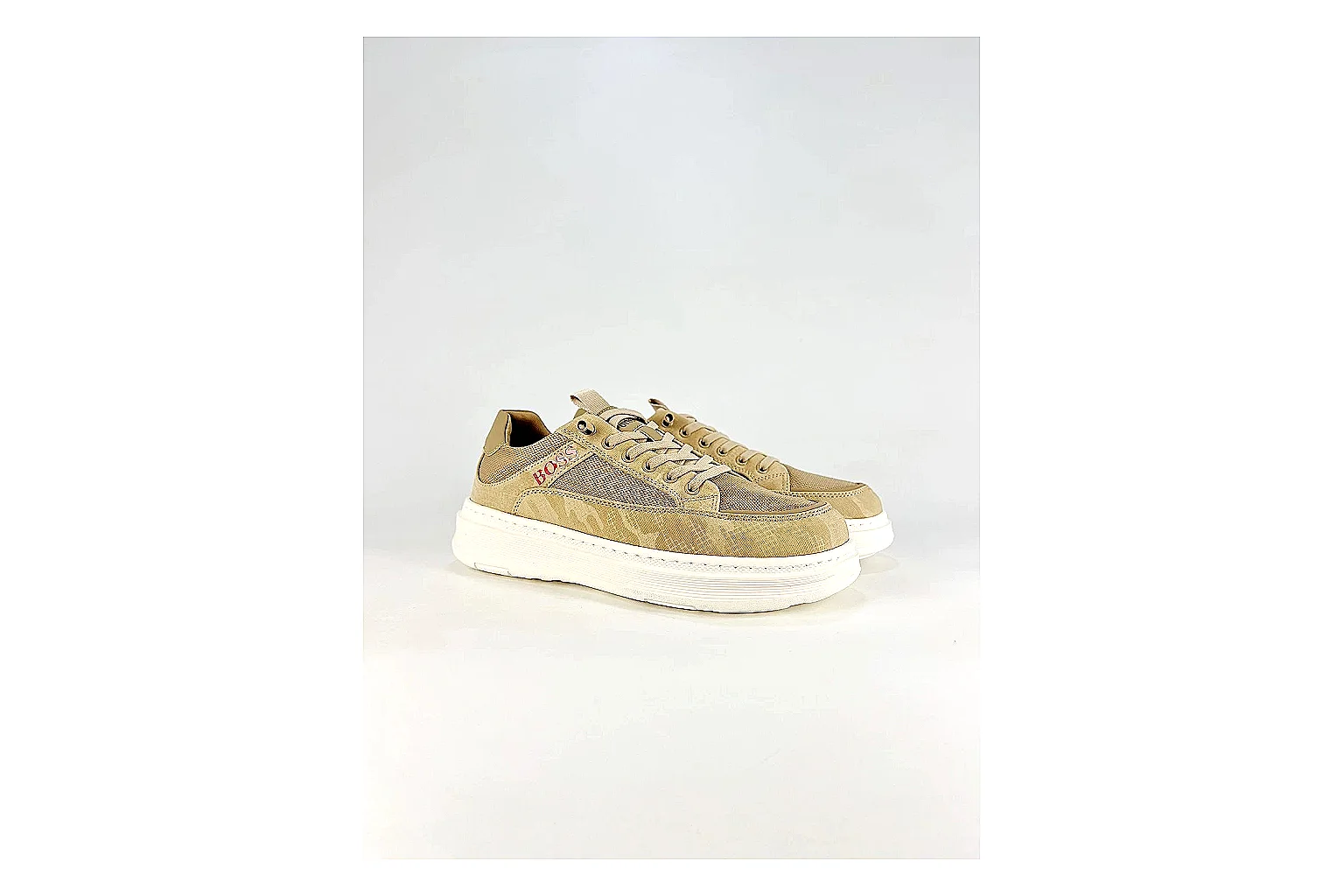 Casual Low-Top Sneaker 5218 comparison signal photo with red casual low-top with mixed-material upper and low-profile shape thumbnail 6