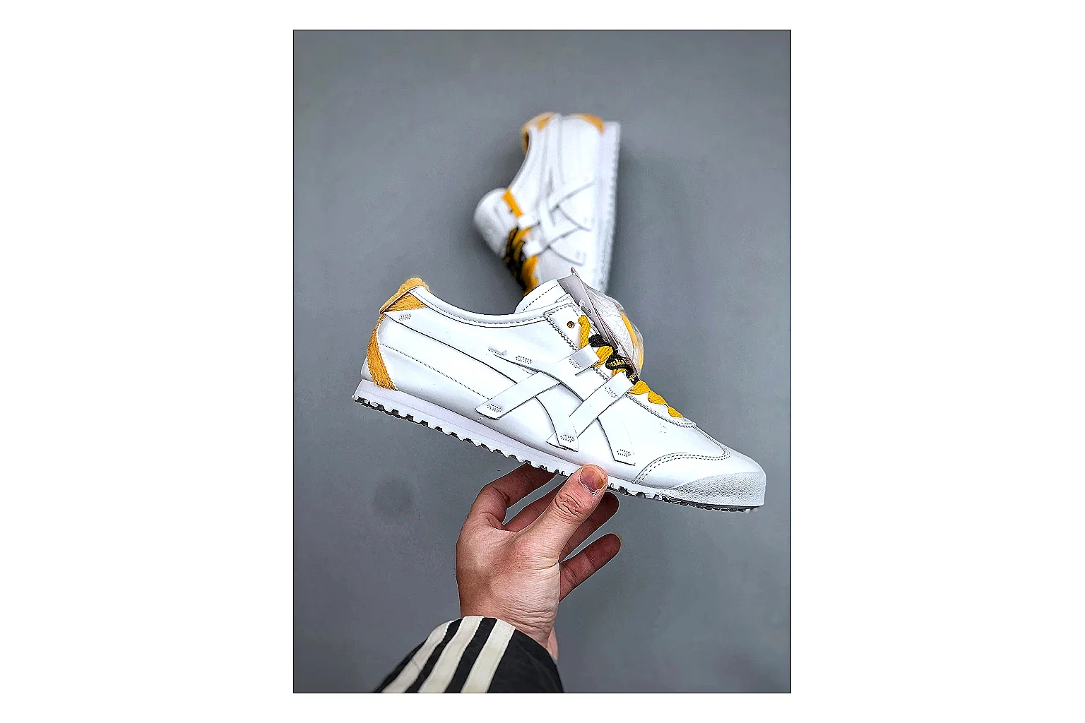 Casual Low-Top Sneaker 5234 comparison signal photo with casual low-top sneaker with clean paneling, textured upper and six-view gallery for daily streetwear styling plus side-profile shape, upper panel lines, and outsole detail thumbnail 3