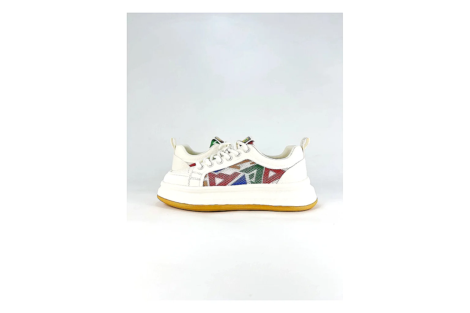 Casual Low-Top Sneaker 5251 comparison signal photo with red casual low-top with mixed-material upper and low-profile shape