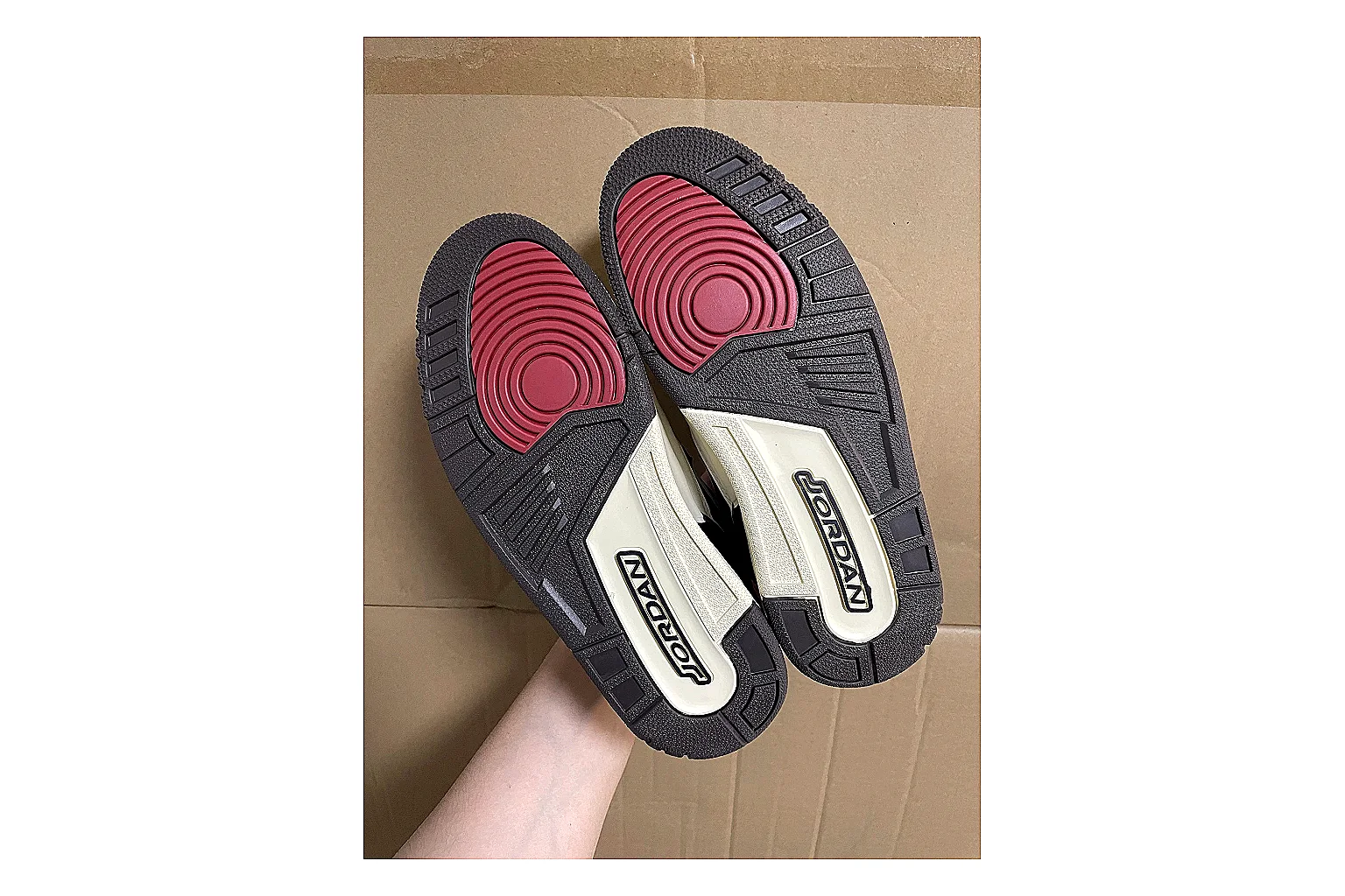 Casual Low-Top Sneaker 5802 comparison signal photo with casual low-top sneaker with clean paneling, textured upper and six-view gallery for daily streetwear styling plus side-profile shape, upper panel lines, and outsole detail thumbnail 2