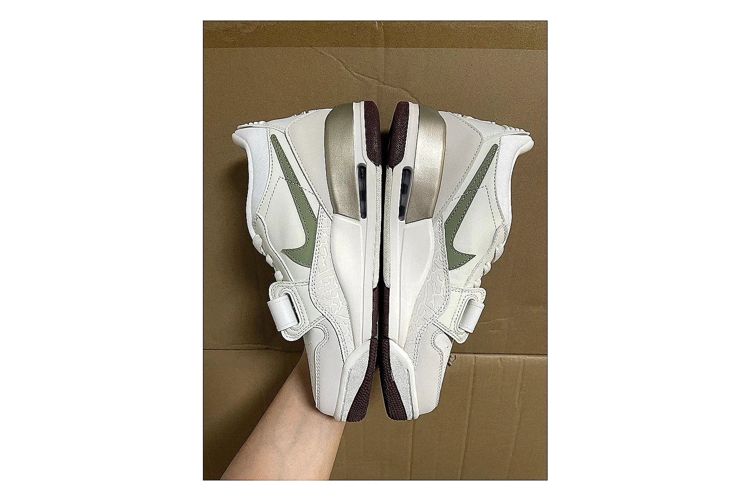 Casual Low-Top Sneaker 5833 comparison signal photo with casual low-top sneaker with clean paneling, textured upper and six-view gallery for daily streetwear styling plus side-profile shape, upper panel lines, and outsole detail thumbnail 5