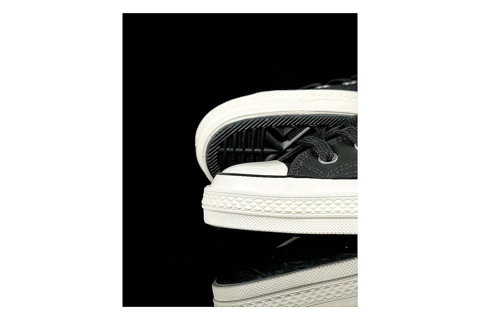 Casual Low-Top Sneaker 6834 comparison signal image SKU 1182166834 thumbnail 4