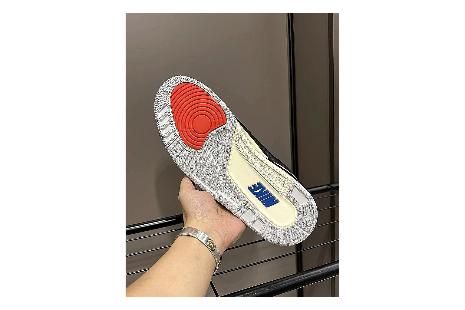 Casual Low-Top Sneaker 6865 comparison signal image SKU 1095506865 thumbnail 4