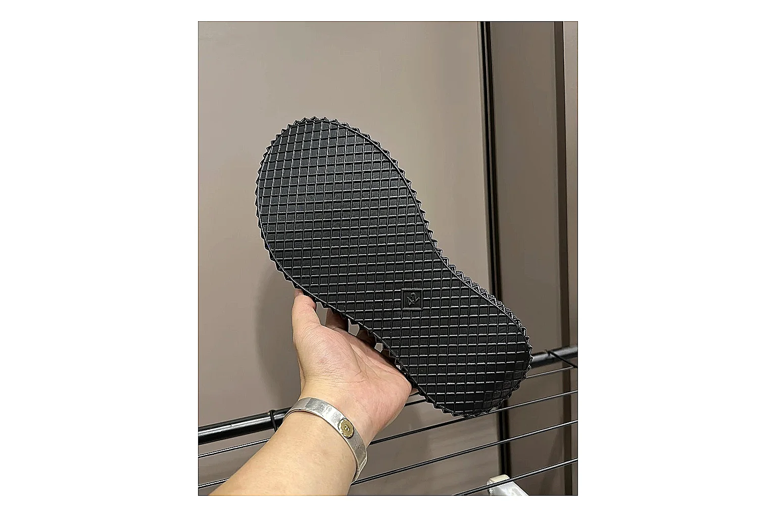 Casual Low-Top Sneaker 6928 comparison signal image SKU 1095506928 thumbnail 4