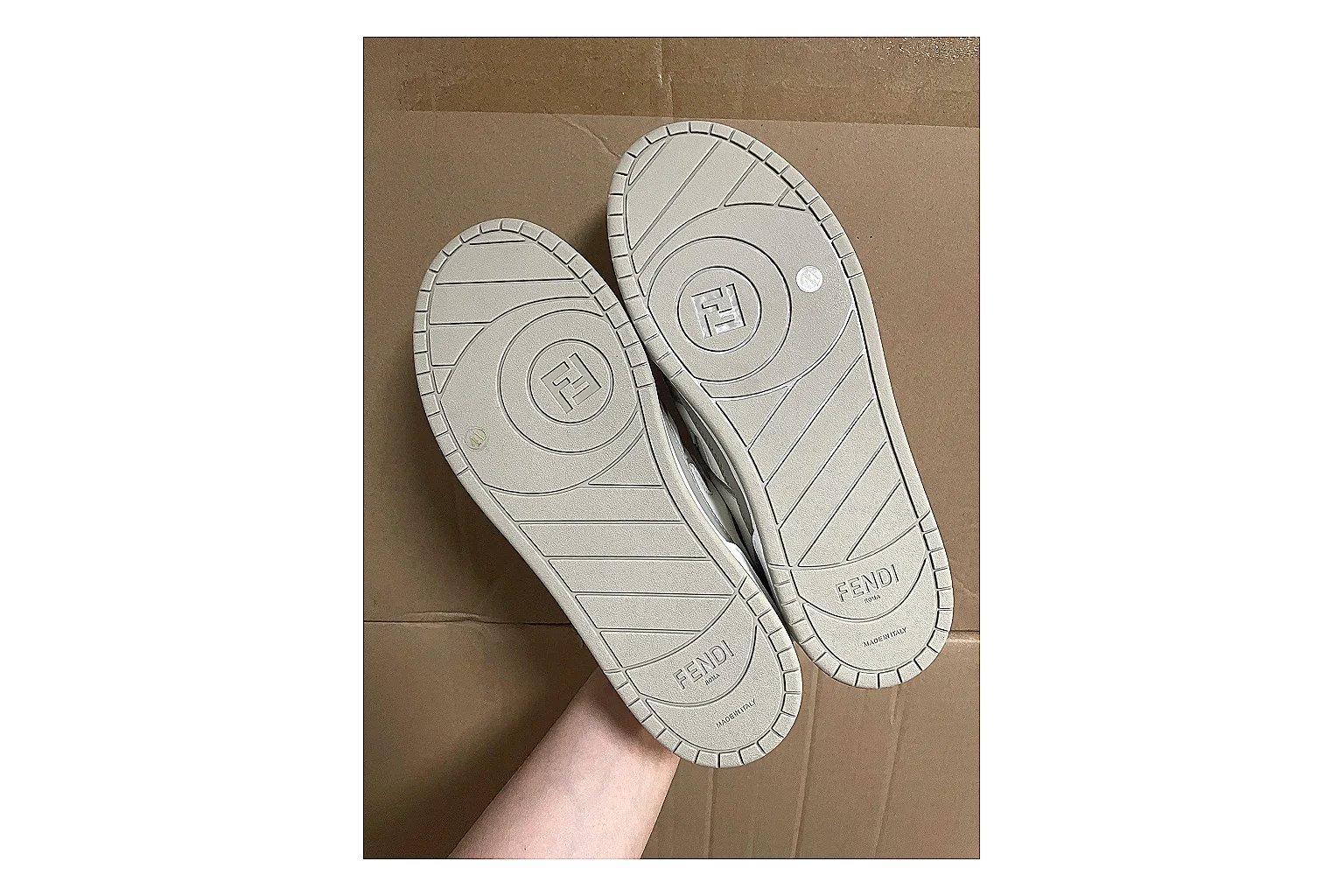 Casual Low-Top Sneaker 7521 comparison signal image SKU 1095507521 thumbnail 2