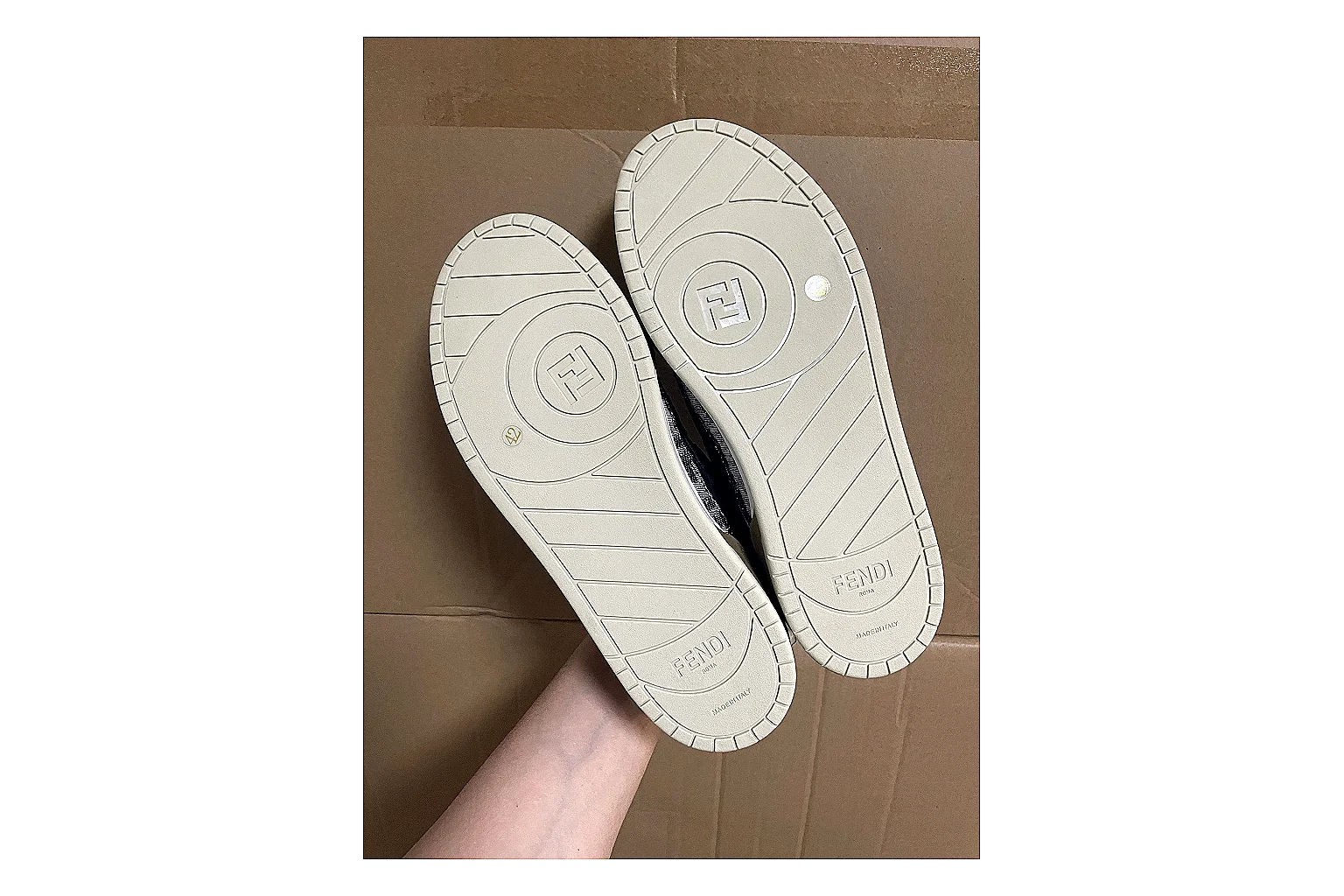 Casual Low-Top Sneaker 7546 comparison signal photo with casual low-top sneaker with clean paneling, textured upper and six-view gallery for daily streetwear styling plus side-profile shape, upper panel lines, and outsole detail thumbnail 2