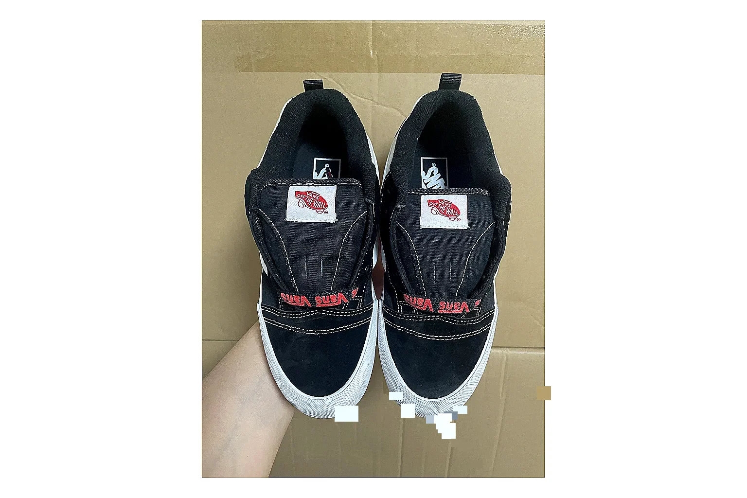 Casual Low-Top Sneaker 7560 comparison signal photo with casual low-top sneaker with clean paneling, textured upper and six-view gallery for daily streetwear styling plus side-profile shape, upper panel lines, and outsole detail