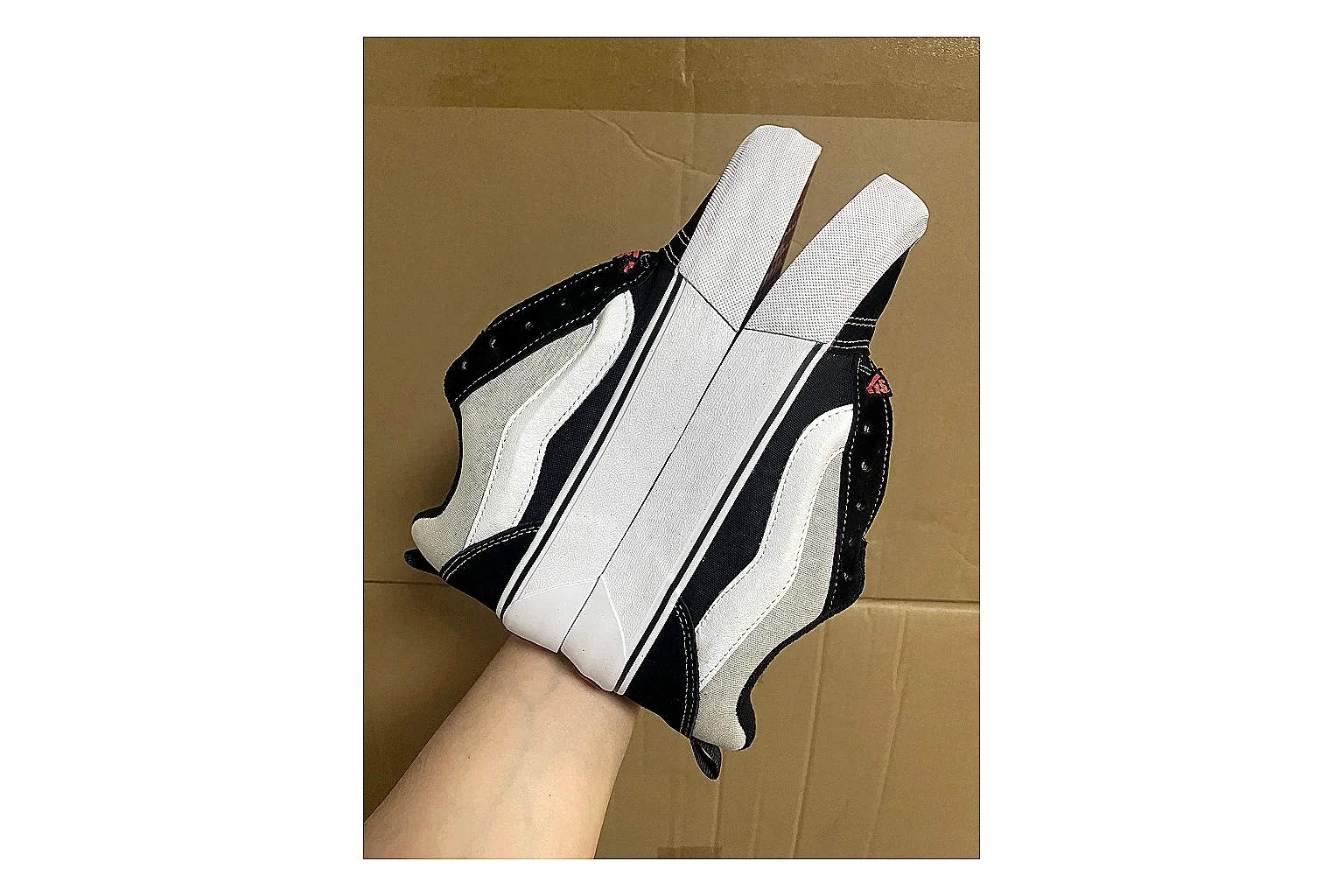 Casual Low-Top Sneaker 7560 comparison signal photo with casual low-top sneaker with clean paneling, textured upper and six-view gallery for daily streetwear styling plus side-profile shape, upper panel lines, and outsole detail thumbnail 3