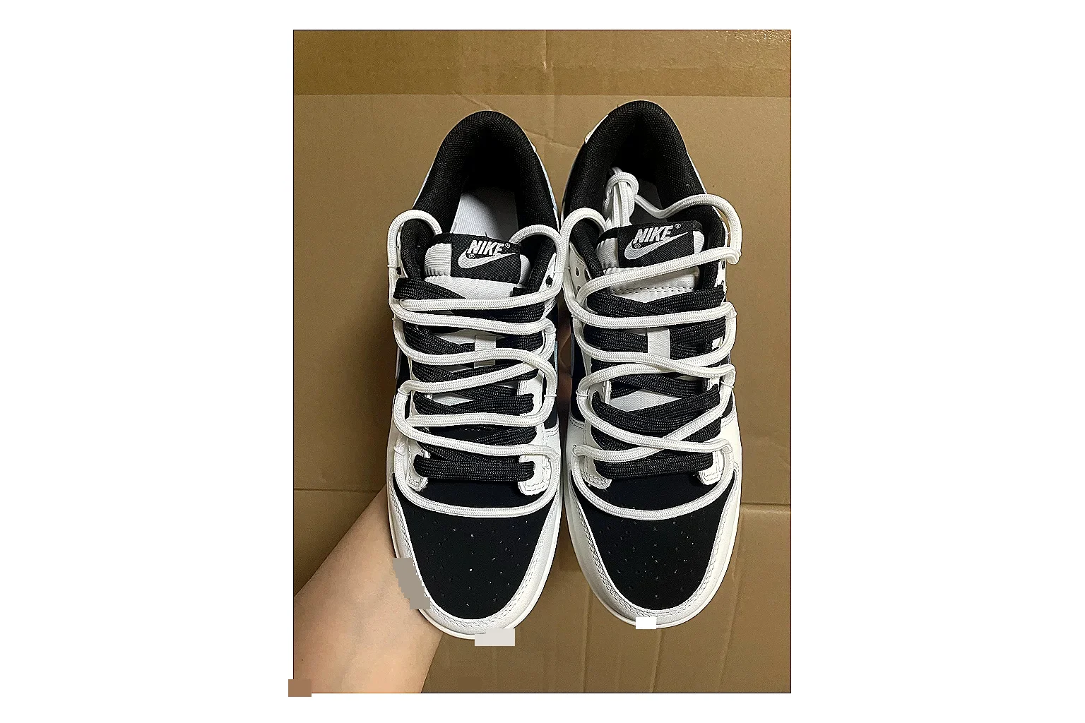 Casual Low-Top Sneaker 7765 comparison signal image SKU 1095507765