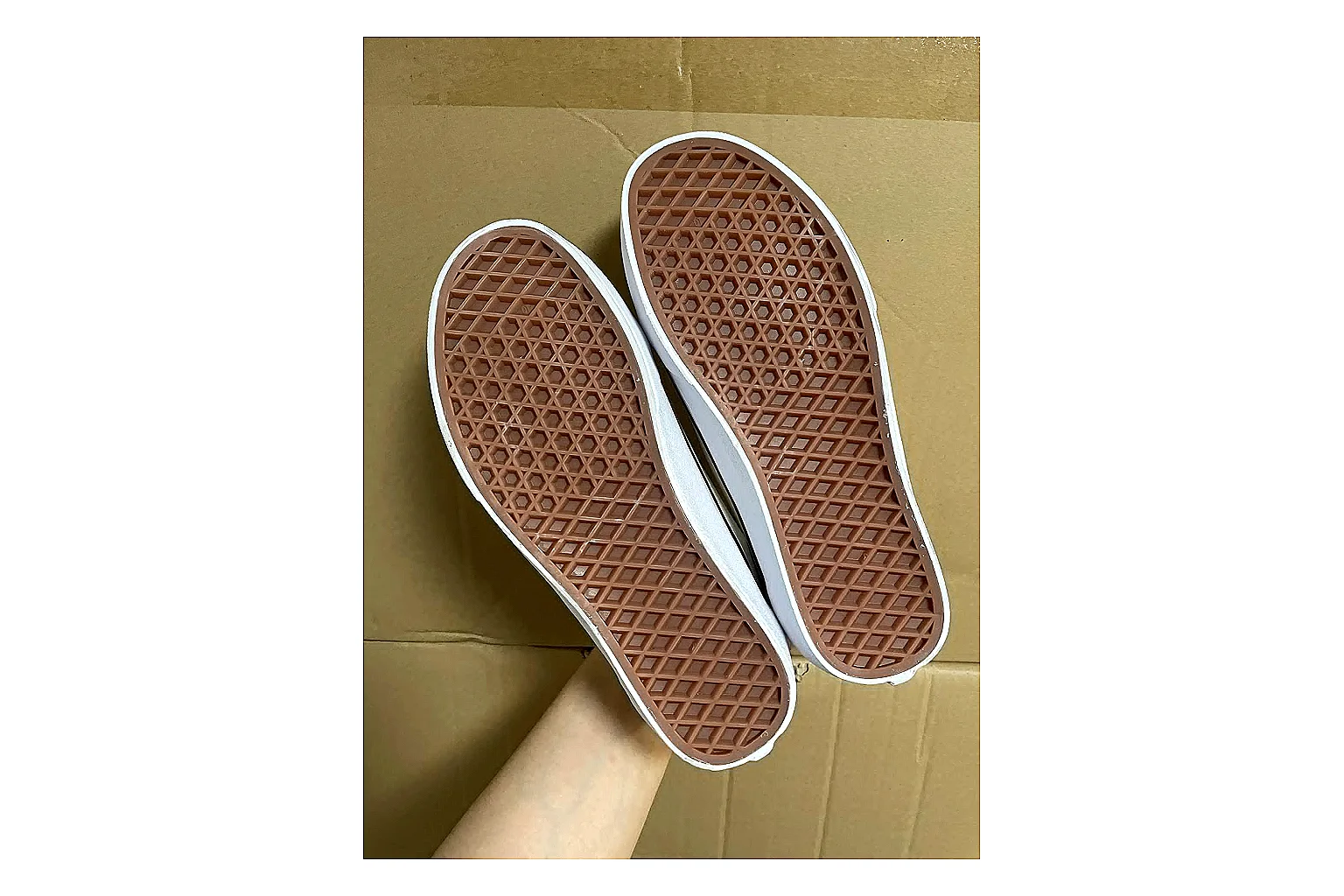 Casual Low-Top Sneaker 7783 comparison signal image SKU 1095507783 thumbnail 5