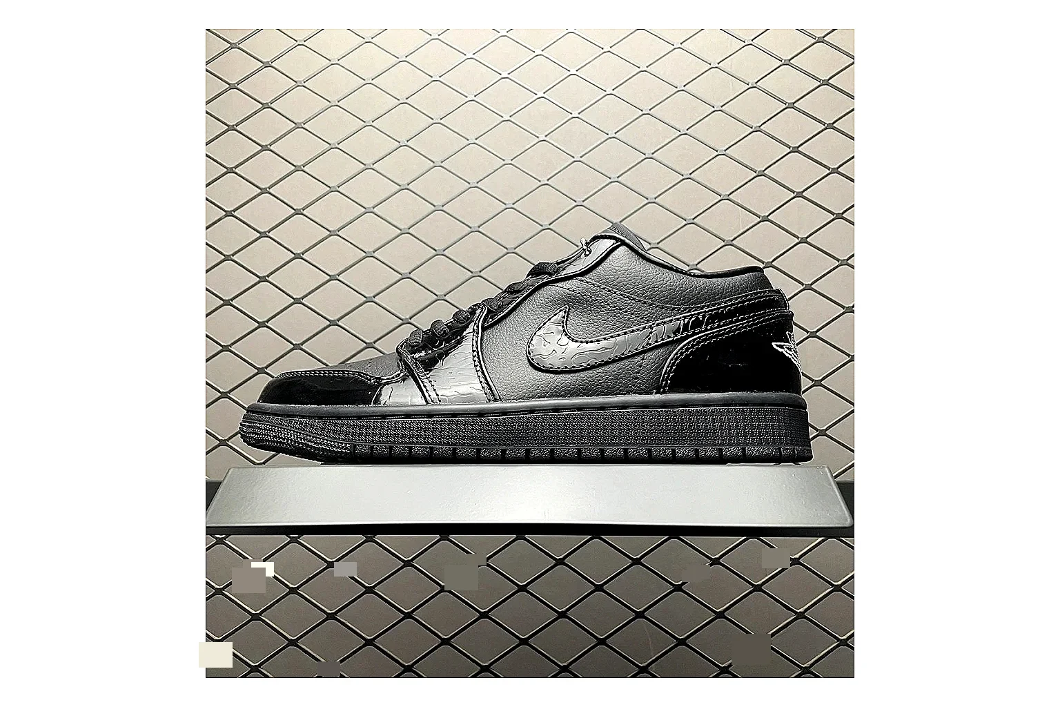 Casual Low-Top Sneaker 9723 comparison signal photo with casual low-top sneaker with clean paneling, textured upper and six-view gallery for daily streetwear styling plus side-profile shape, upper panel lines, and outsole detail