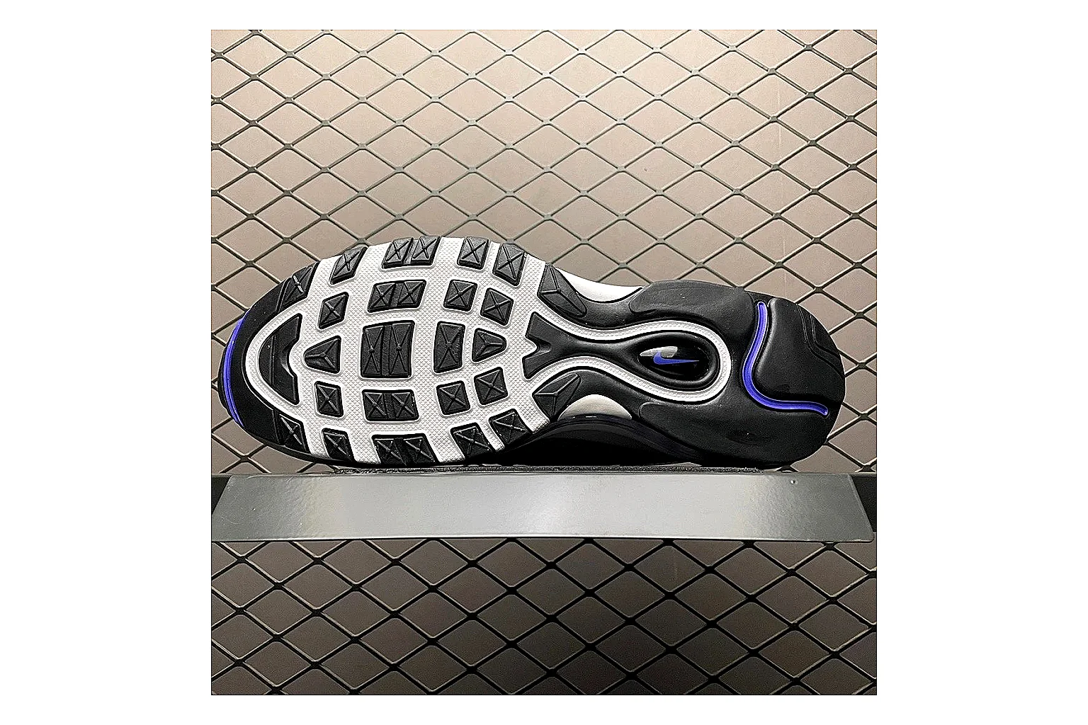 Casual Low-Top Sneaker 9730 comparison signal image SKU 1156009730 thumbnail 5