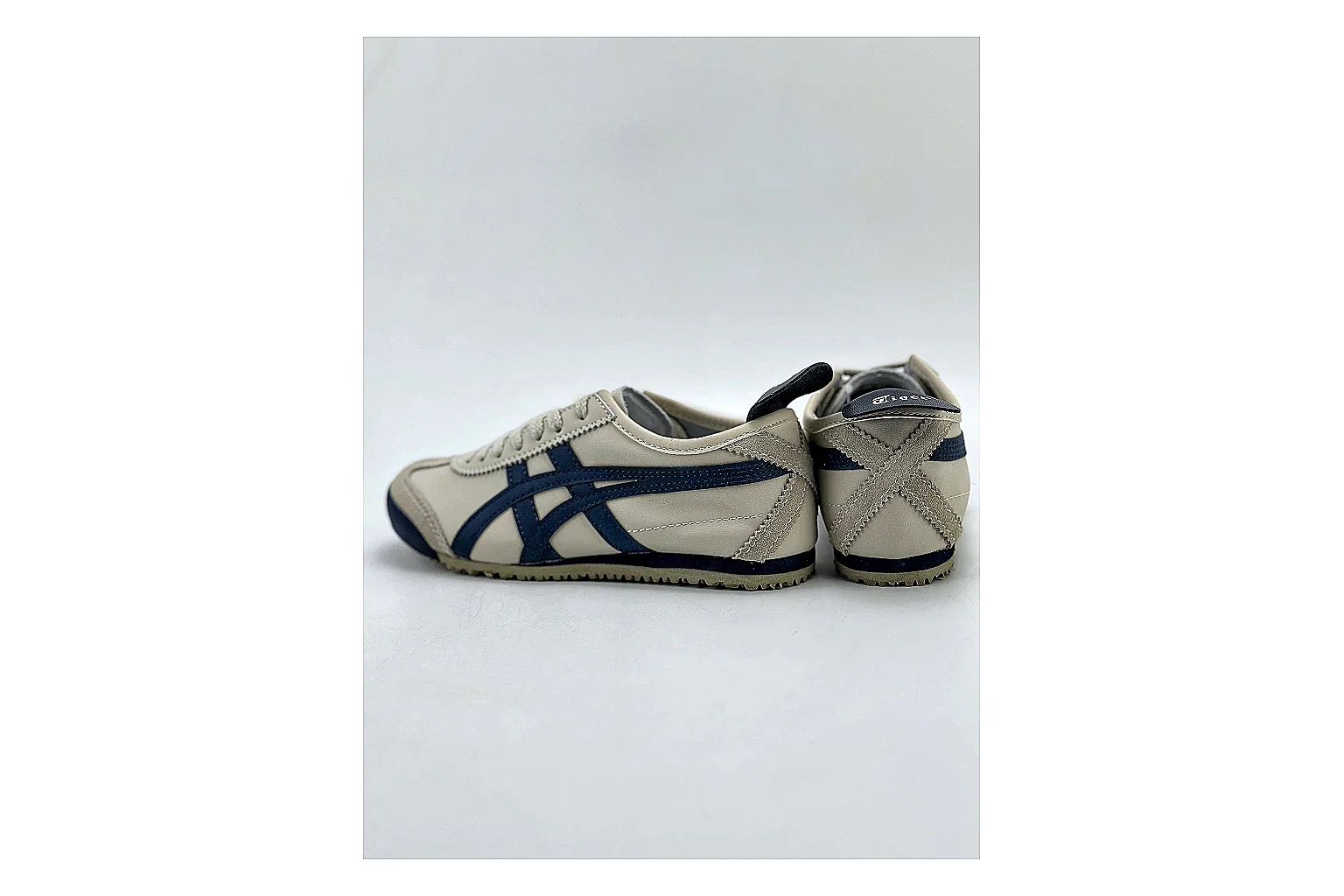 Casual Low-Top Sneaker 9736 comparison signal photo with casual low-top sneaker with clean paneling, textured upper and six-view gallery for daily streetwear styling plus side-profile shape, upper panel lines, and outsole detail thumbnail 5