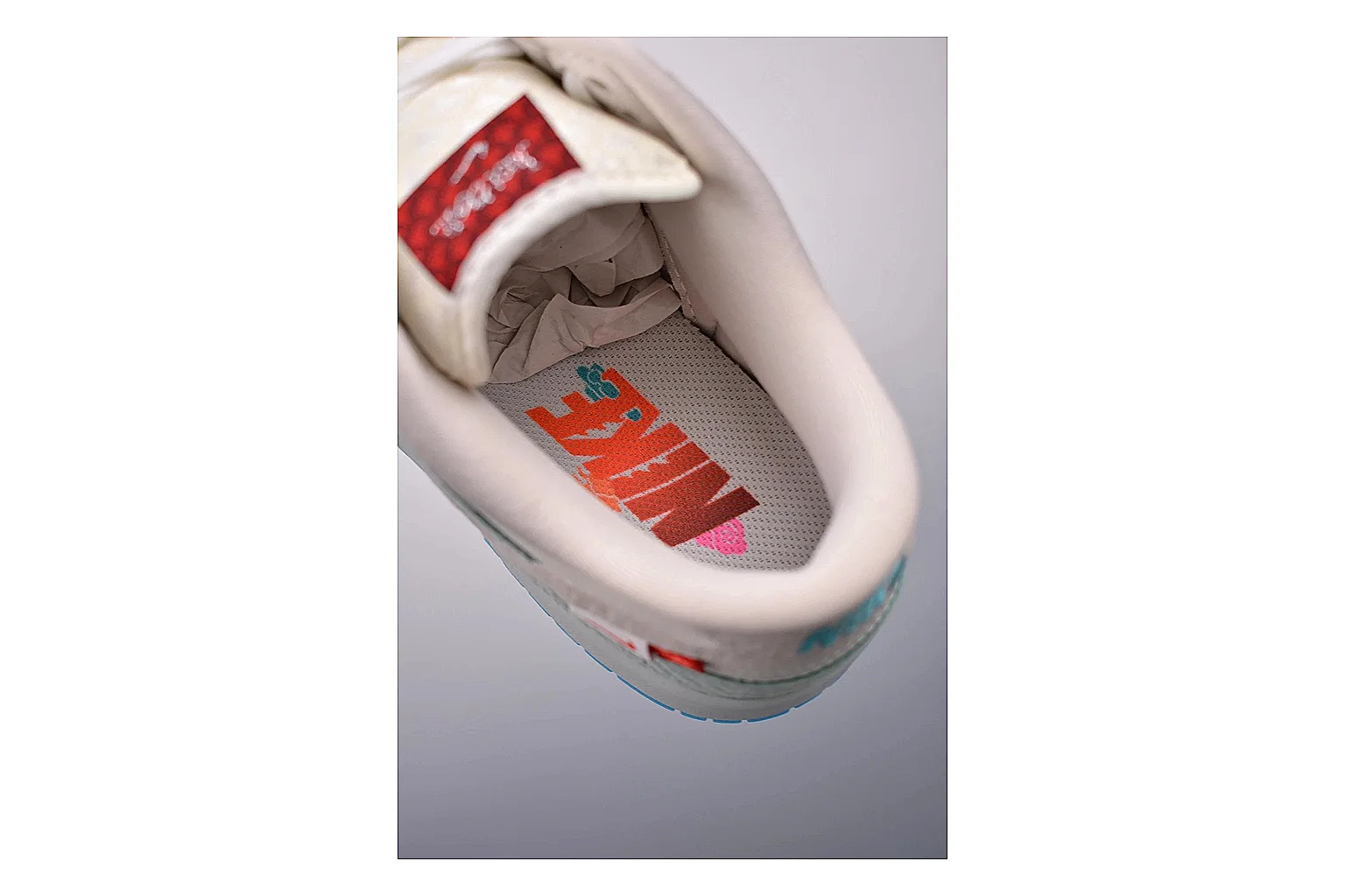 Casual Low-Top Sneaker 9742 comparison signal photo with casual low-top sneaker with clean paneling, textured upper and six-view gallery for daily streetwear styling plus side-profile shape, upper panel lines, and outsole detail thumbnail 4
