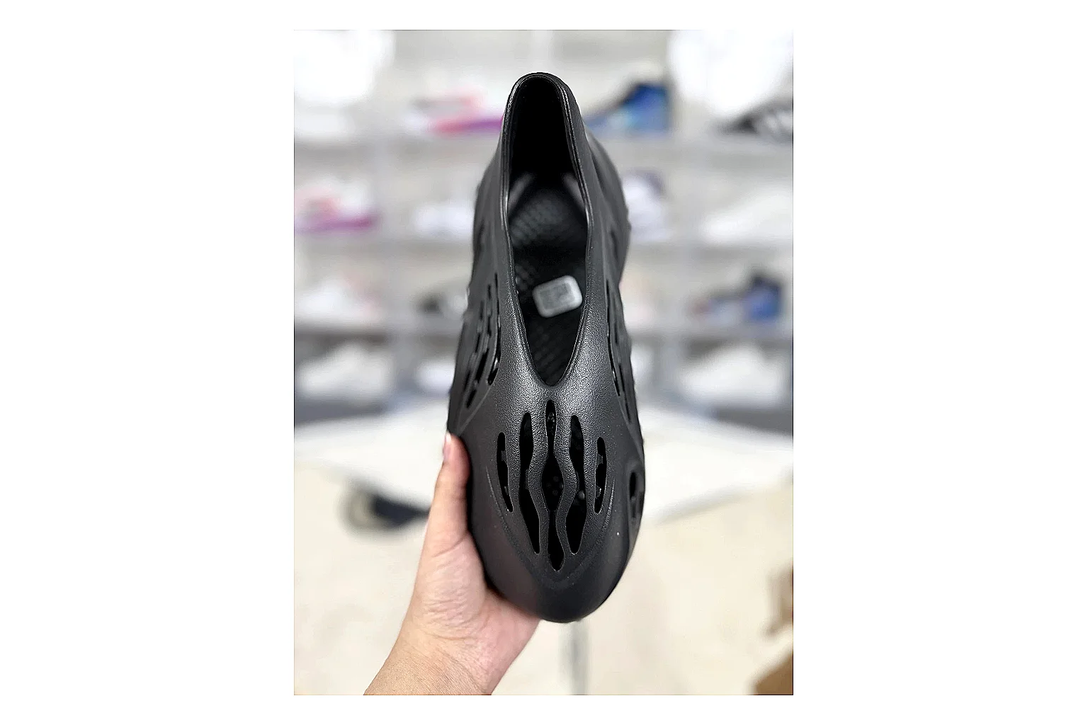 Daily Style Mixed Sneakers comparison signal image SKU 1194923194 thumbnail 3
