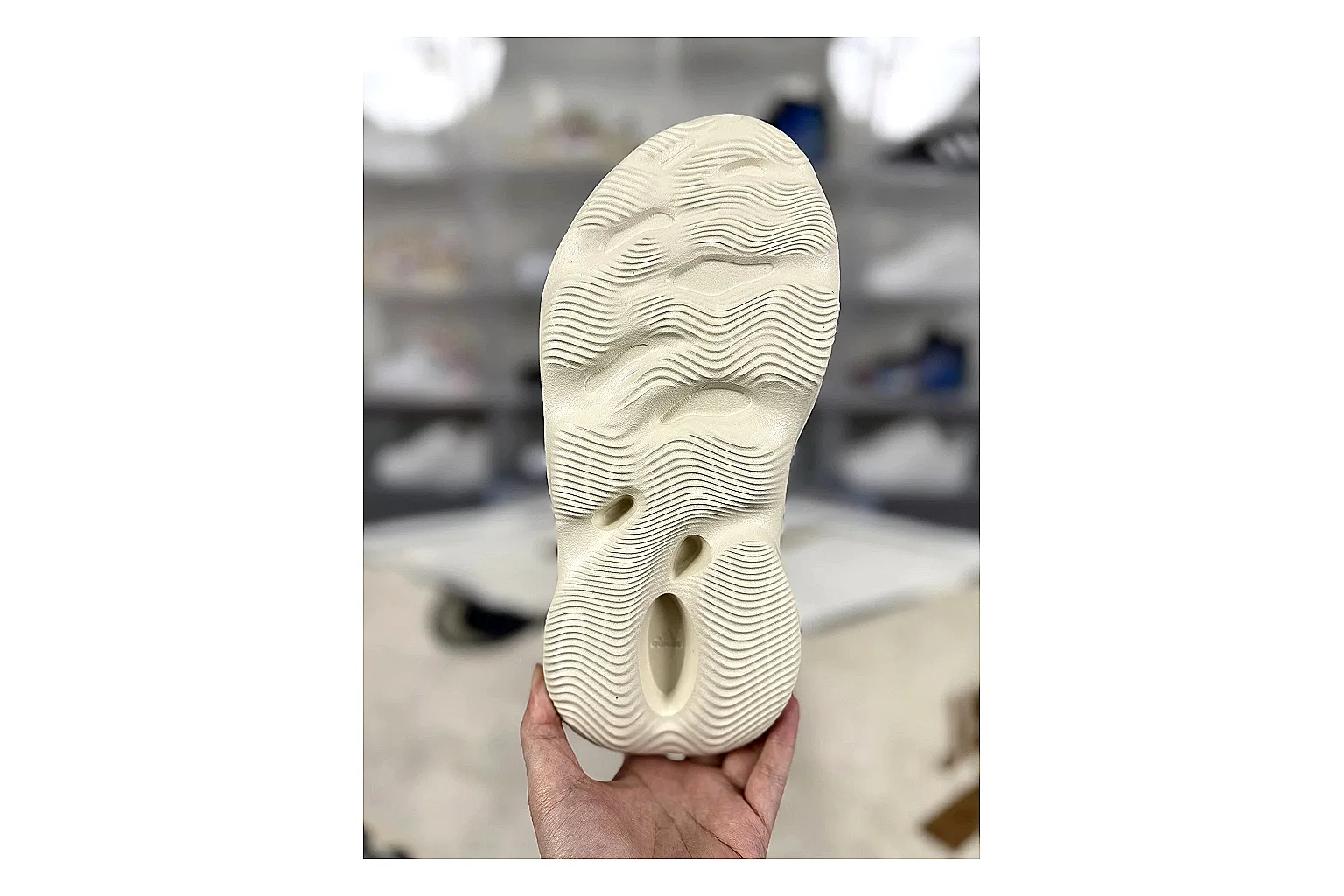 Daily Style Mixed Sneakers comparison signal image SKU 1194923209 thumbnail 5