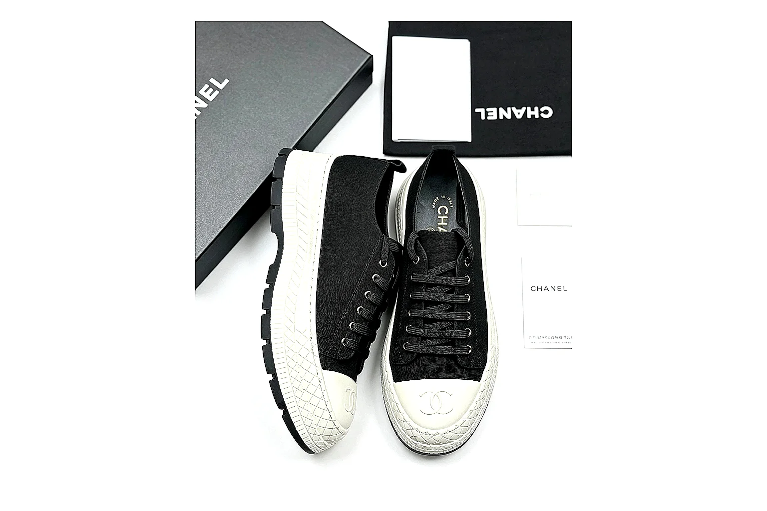 kakoscout.com Prada Low Top Black White comparison signal card six-photo gallery thumbnail 5