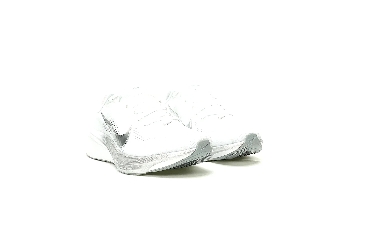 Kako Scout comparison images for Other White Gray Runner Sneaker thumbnail 4