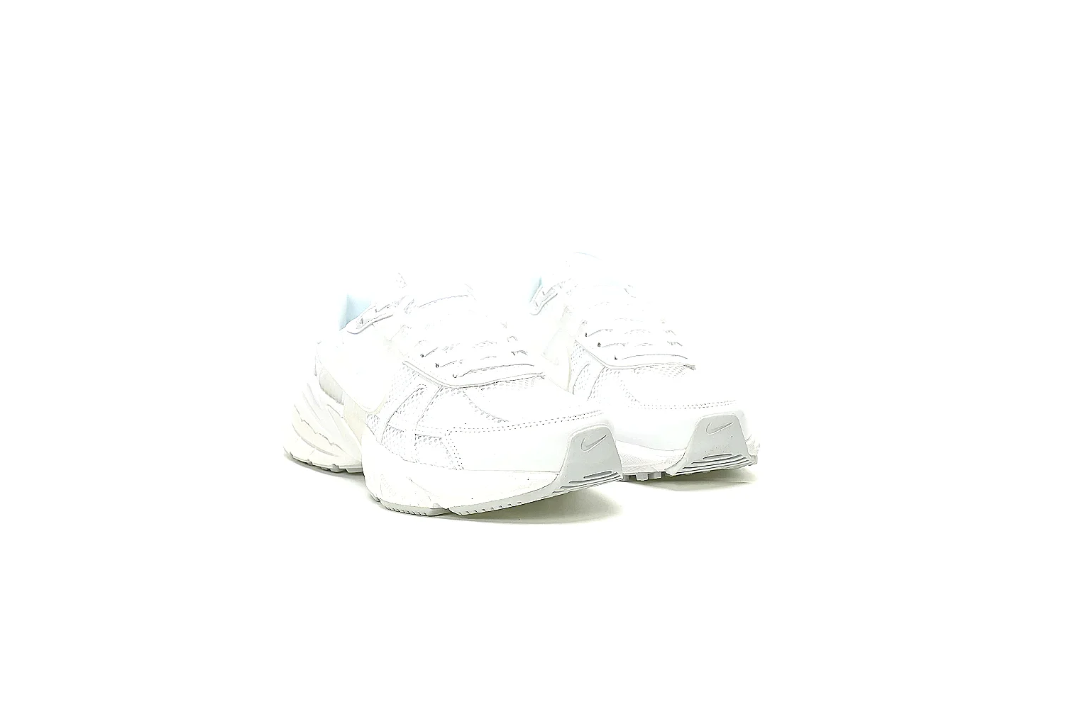 Kako Scout comparison images for Other White Low Court Sneaker thumbnail 4